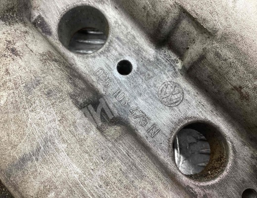 Постель распредвала (бугель) Volkswagen Golf IV (1J) 1997-2004  Volkswagen Golf Golf IV (1J) 1997-2004
