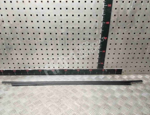 Молдинг стекла двери задней левой наружный Opel Zafira A 2003-2005 рестайлинг  Opel Zafira Zafira A 2003-2005 рестайлинг