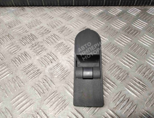 Кнопка стеклоподъемника переднего правого Opel Astra H 2004-2007  Opel Astra Astra H 2004-2007