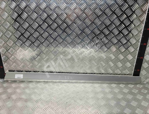 Молдинг двери передней правой Audi A4 B7 (8EC, 8ED) 2004-2008  Audi A4 A4 B7 (8EC, 8ED) 2004-2008