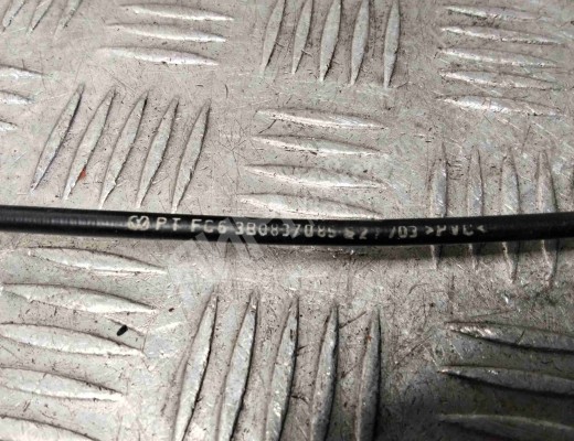 Трос двери передней Volkswagen Passat B5+ (3B) 2000-2005 рестайлинг  Volkswagen Passat Passat B5+ (3B) 2000-2005 рестайлинг