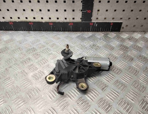 Моторчик заднего стеклоочистителя (дворника) Audi A4 B6 (8EC, 8E5) 2000-2004  Audi A4 A4 B6 (8EC, 8E5) 2000-2004