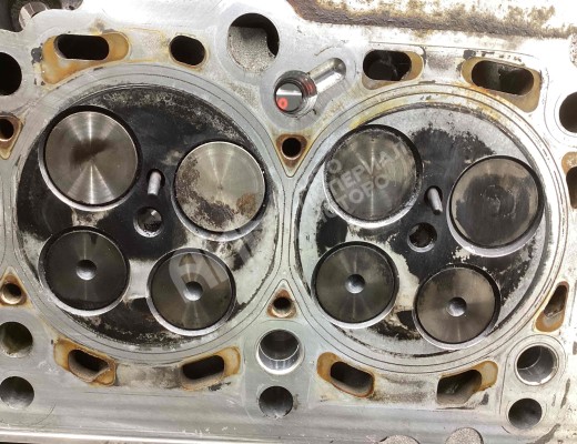 Головка блока цилиндров Volkswagen Passat B6 (3C) 2005-2010  Volkswagen Passat Passat B6 (3C) 2005-2010