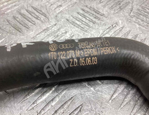 Патрубок отопителя (печки) Volkswagen Touran I (1T) 2003-2006  Volkswagen Touran Touran I (1T) 2003-2006