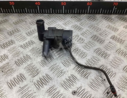 Насос антифриза дополнительный Audi A4 B5 (8D) 1994-1999  Audi A4 A4 B5 (8D) 1994-1999