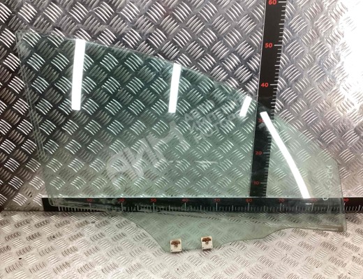 Стекло двери передней правой Mazda 3 I (BK) 2003-2009  Mazda 3 3 I (BK) 2003-2009