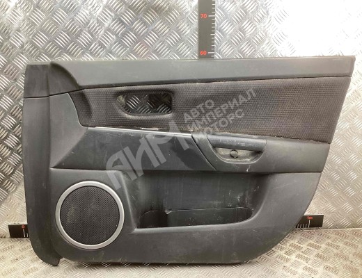 Обшивка двери передней правой (дверная карта) Mazda 3 I (BK) 2003-2009  Mazda 3 3 I (BK) 2003-2009
