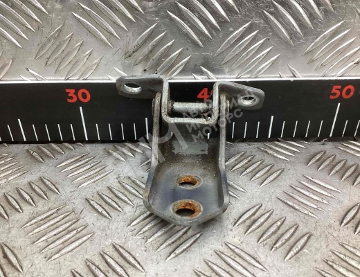 Петля двери передней правой Mazda 3 I (BK) 2003-2009  Mazda 3 3 I (BK) 2003-2009