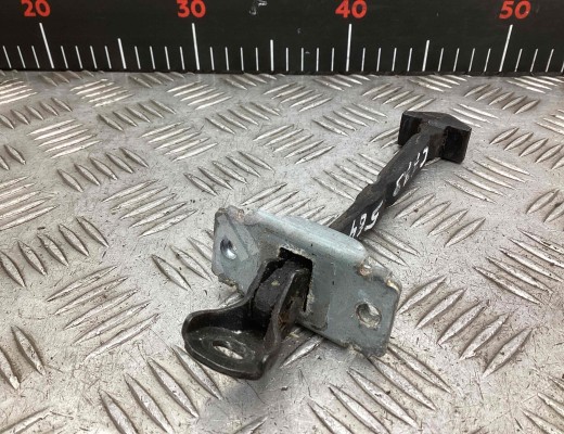 Ограничитель открывания двери передней Mazda 3 I (BK) 2003-2009  Mazda 3 3 I (BK) 2003-2009