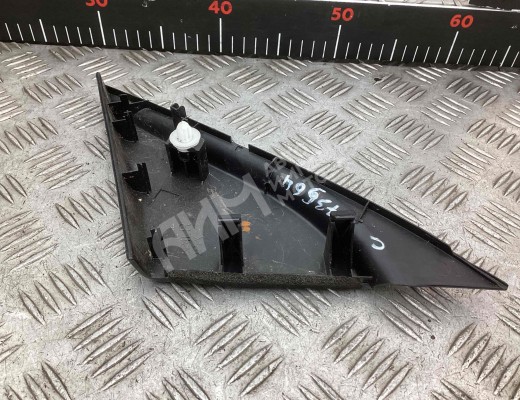 Заглушка зеркала правого Mazda 3 I (BK) 2003-2009  Mazda 3 3 I (BK) 2003-2009