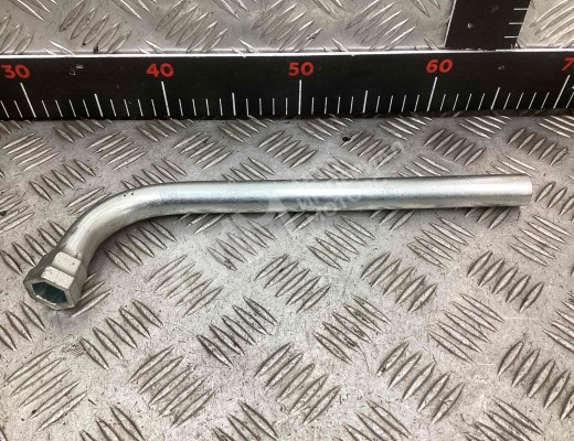 Ключ колесный (балонный) Audi A4 B5 (8D) 1999-2001 рестайлинг  Audi A4 A4 B5 (8D) 1999-2001 рестайлинг