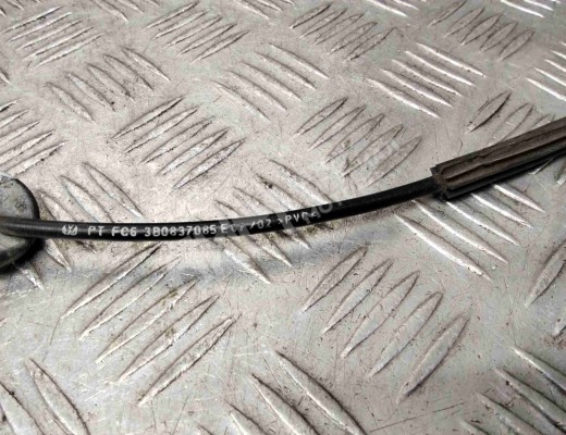 Трос двери передней Volkswagen Passat B5+ (3B) 2000-2005 рестайлинг  Volkswagen Passat Passat B5+ (3B) 2000-2005 рестайлинг