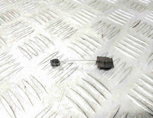 Трос двери передней Volkswagen Passat B5+ (3B) 2000-2005 рестайлинг  Volkswagen Passat Passat B5+ (3B) 2000-2005 рестайлинг