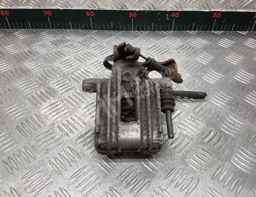 Суппорт задний правый Volkswagen Passat B5 (3B) 1996-2000  Volkswagen Passat Passat B5 (3B) 1996-2000