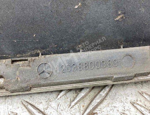 Решетка радиатора Mercedes C (W203) 2000-2004  Mercedes C C (W203) 2000-2004