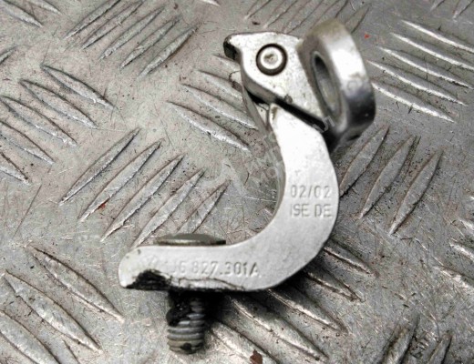 Петля крышки багажника Volkswagen Golf IV (1J) 1997-2004  Volkswagen Golf Golf IV (1J) 1997-2004
