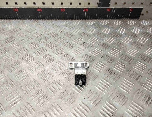 Петля крышки багажника Volkswagen Golf IV (1J) 1997-2004  Volkswagen Golf Golf IV (1J) 1997-2004