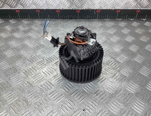 Моторчик печки Nissan Primera III (P12) 2002-2008  Nissan Primera Primera III (P12) 2002-2008