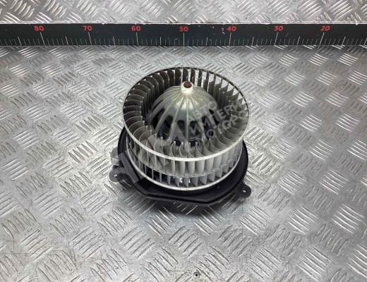 Моторчик печки Mercedes E (W211) 2002-2006  Mercedes E E (W211) 2002-2006