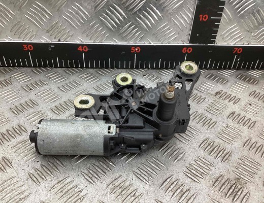 Моторчик заднего стеклоочистителя (дворника) Volkswagen Passat B5 (3B) 1996-2000  Volkswagen Passat Passat B5 (3B) 1996-2000