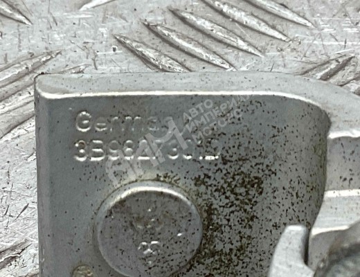 Петля крышки багажника Volkswagen Passat B5 (3B) 1996-2000  Volkswagen Passat Passat B5 (3B) 1996-2000