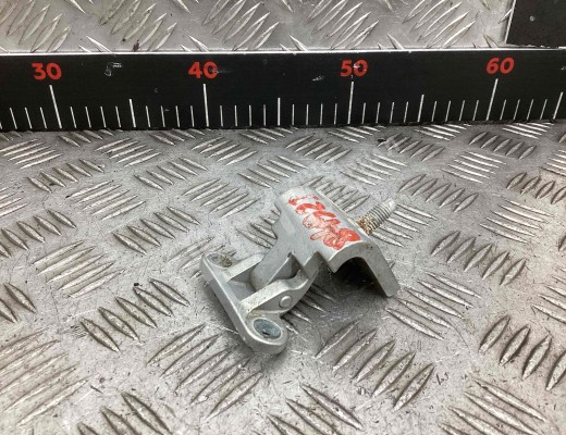 Петля крышки багажника Volkswagen Passat B5 (3B) 1996-2000  Volkswagen Passat Passat B5 (3B) 1996-2000