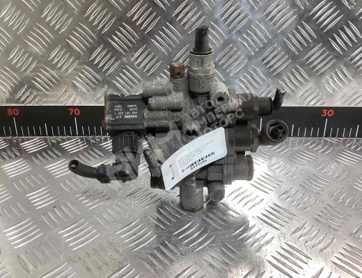 Кран уровня подвески Renault Midlum I 2000-2006  Renault Midlum Midlum I 2000-2006