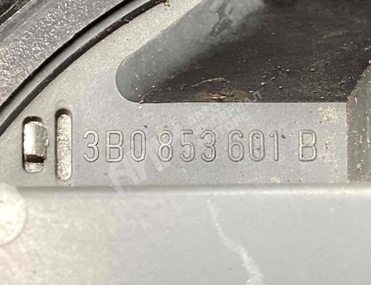 Решетка радиатора Volkswagen Passat B5 (3B) 1996-2000  Volkswagen Passat Passat B5 (3B) 1996-2000