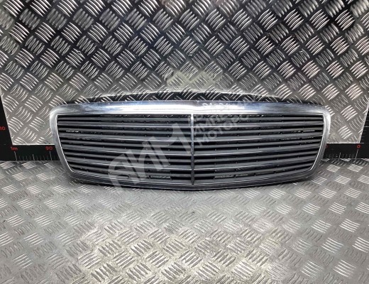 Решетка радиатора Mercedes E (W211) 2002-2006  Mercedes E E (W211) 2002-2006