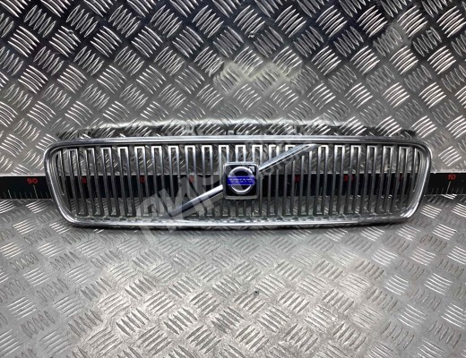 Решетка радиатора Volvo V50 (MW) 2003-2007  Volvo V50 V50 (MW) 2003-2007