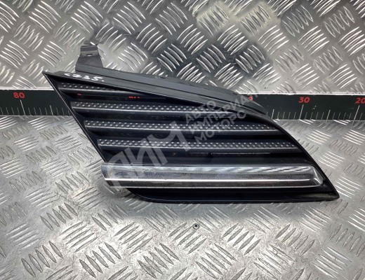 Решетка радиатора Nissan Primera III (P12) 2002-2008  Nissan Primera Primera III (P12) 2002-2008