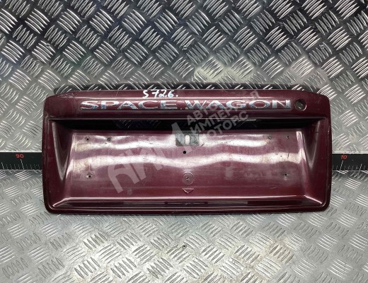 Бленда Mitsubishi Space Wagon III 1998-2004  Mitsubishi Space Wagon Space Wagon III 1998-2004