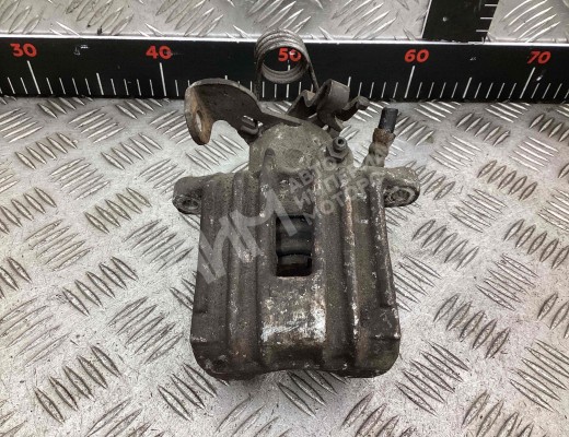 Суппорт задний правый Audi A4 B6 (8EC, 8E5) 2000-2004  Audi A4 A4 B6 (8EC, 8E5) 2000-2004