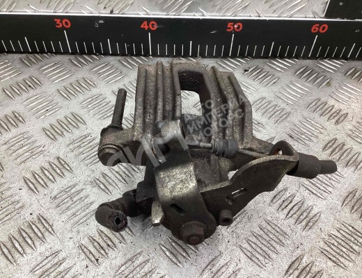 Суппорт задний правый Audi A4 B6 (8EC, 8E5) 2000-2004  Audi A4 A4 B6 (8EC, 8E5) 2000-2004