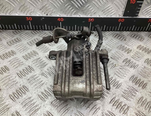 Суппорт задний правый Audi A4 B6 (8EC, 8E5) 2000-2004  Audi A4 A4 B6 (8EC, 8E5) 2000-2004