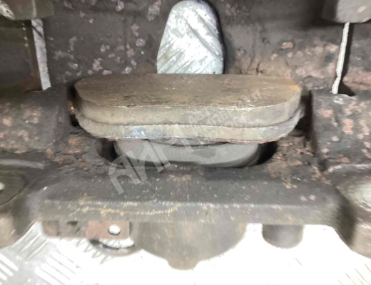 Суппорт передний правый Renault Laguna II (X74) 2001-2005  Renault Laguna Laguna II (X74) 2001-2005