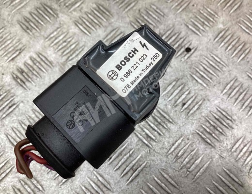 Катушка зажигания Volkswagen Golf IV (1J) 1997-2004  Volkswagen Golf Golf IV (1J) 1997-2004