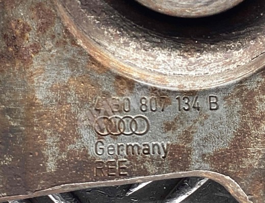 Кронштейн крепления бампера переднего Audi A6 C5 (4B) 1997-2001  Audi A6 A6 C5 (4B) 1997-2001