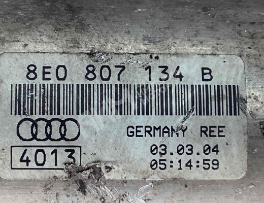 Кронштейн крепления бампера переднего Audi A4 B6 (8EC, 8E5) 2000-2004  Audi A4 A4 B6 (8EC, 8E5) 2000-2004