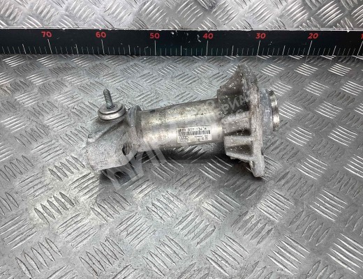 Кронштейн крепления бампера переднего Audi A4 B6 (8EC, 8E5) 2000-2004  Audi A4 A4 B6 (8EC, 8E5) 2000-2004