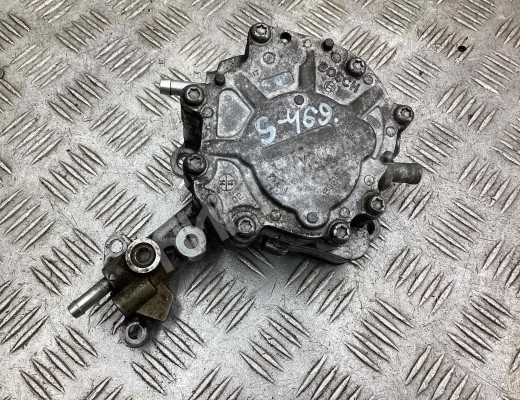 Насос вакуумный Volkswagen Golf IV (1J) 1997-2004  Volkswagen Golf Golf IV (1J) 1997-2004