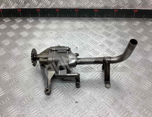 Насос масляный Mercedes C (W203) 2004-2007 рестайлинг  Mercedes C C (W203) 2004-2007 рестайлинг