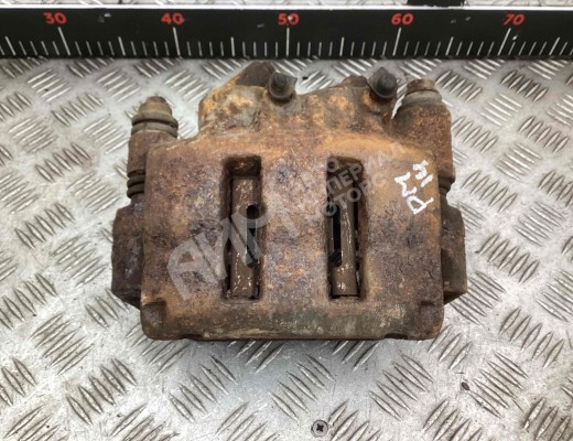 Суппорт передний левый Renault Master II 1998-2010  Renault Master Master II 1998-2010