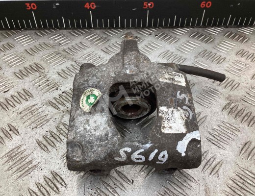 Суппорт задний правый Chrysler Voyager IV (RG) 2001-2008  Chrysler Voyager Voyager IV (RG) 2001-2008