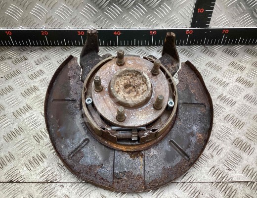 Ступица задняя правая Chrysler Voyager IV (RG) 2001-2008  Chrysler Voyager Voyager IV (RG) 2001-2008