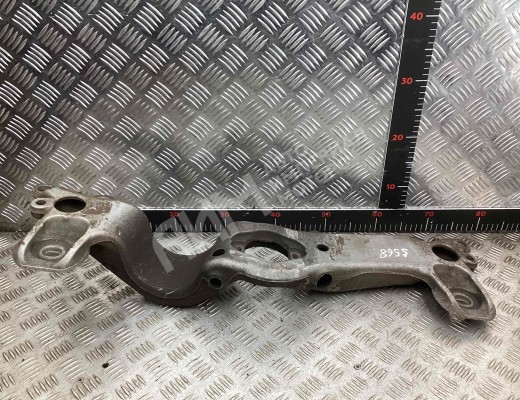 Балка под КПП Audi A4 B6 (8EC, 8E5) 2000-2004  Audi A4 A4 B6 (8EC, 8E5) 2000-2004