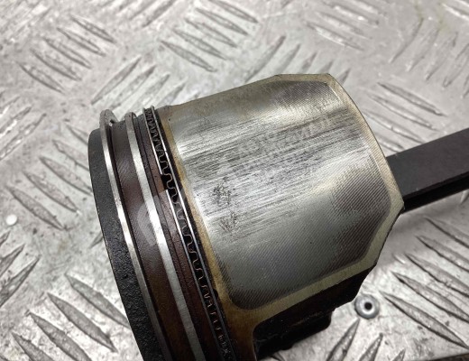 Поршень Ford Fusion (JU) 2002-2005  Ford Fusion Fusion (JU) 2002-2005