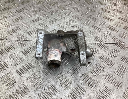 Фланец (тройник) системы охлаждения Ford Fiesta V 2001-2008  Ford Fiesta Fiesta V 2001-2008