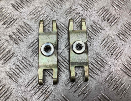 Скоба (кронштейн) крепления форсунки Opel Astra G 1998-2004  Opel Astra Astra G 1998-2004