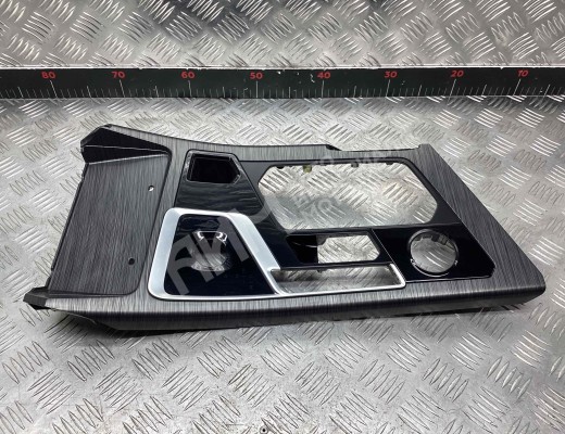 Накладка декоративная центральной консоли Geely Tugella (HPBA4) 2022-2024 рестайлинг  Geely Tugella Tugella (HPBA4) 2022-2024 рестайлинг